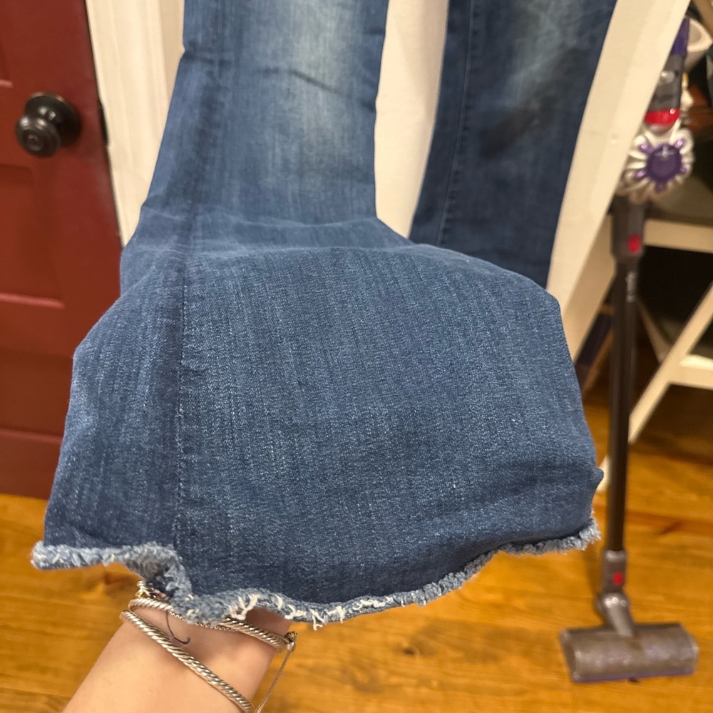DL1961 Women's heather Flare Jeans in Blue - Picture 3 of 8